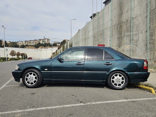 Mercedes C 180-11