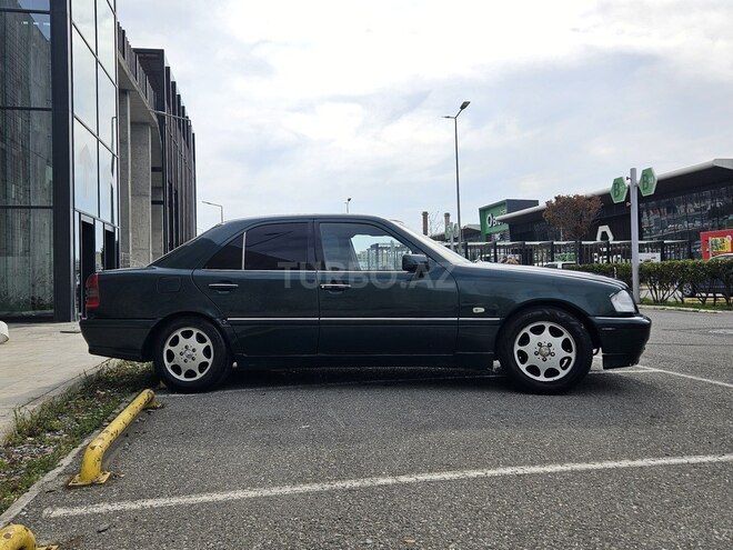 Mercedes C 180-9