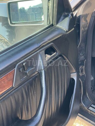 Mercedes E 220 1993, 287,677 km - 2.2 l - Bakı