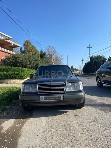 Mercedes E 220 1993, 287,677 km - 2.2 l - Bakı