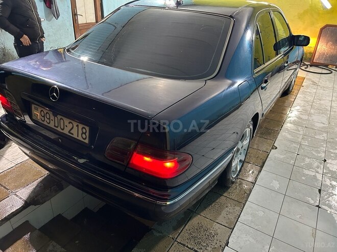 Mercedes E 220 d 2002, 440,000 km - 2.2 l - Bakı
