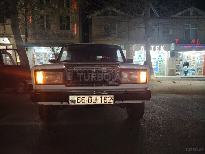 LADA (VAZ) 2107 2005, 92,000 km - 1.6 л - Yevlax