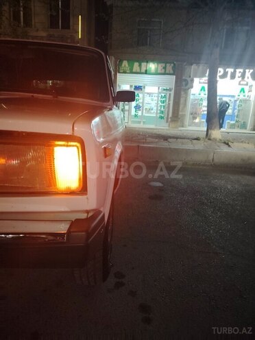 LADA (VAZ) 2107 2005, 92,000 km - 1.6 л - Yevlax