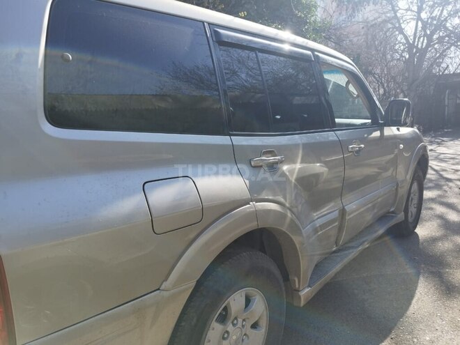 Mitsubishi Pajero 2003, 272,000 km - 3.0 l - Bakı