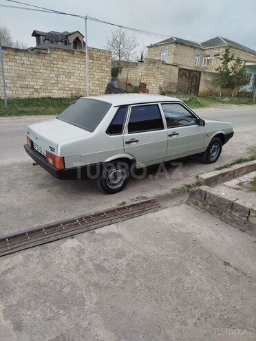 LADA (VAZ) 21099 2004, 230,000 km - 1.5 l - Quba