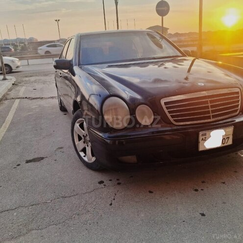Mercedes E 220 d 2001, 868,156 km - 2.2 l - Bakı
