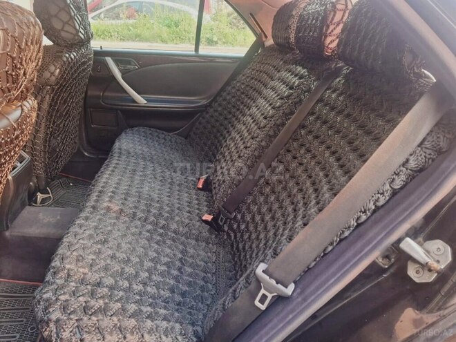 Mercedes E 220 d 2001, 868,156 km - 2.2 l - Bakı