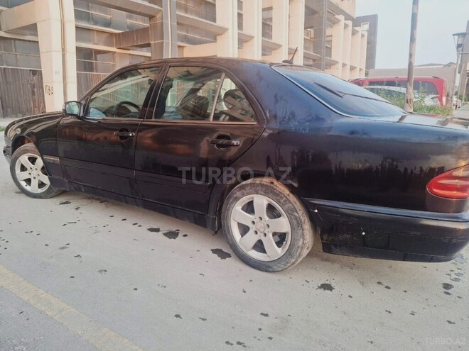 Mercedes E 220 d 2001, 868,156 km - 2.2 l - Bakı