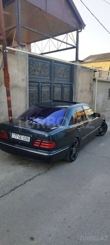 Mercedes E 220 d 2001, 448,500 km - 2.2 l - Bakı