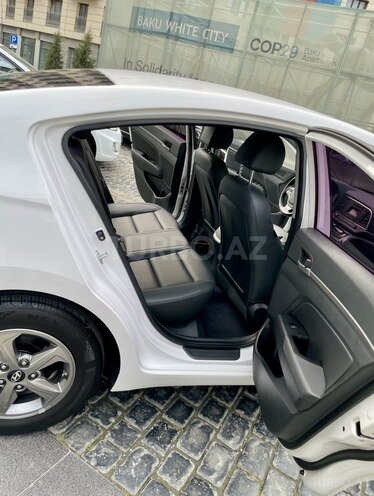 Hyundai Avante 2016, 126,000 km - 1.6 l - Bakı