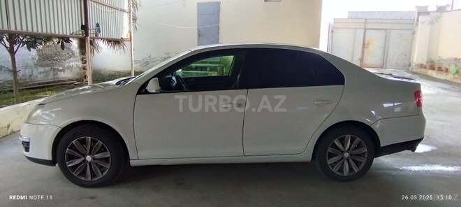 Volkswagen Jetta 2010, 412,747 km - 1.6 l - Saatlı