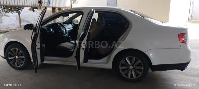 Volkswagen Jetta 2010, 412,747 km - 1.6 l - Saatlı
