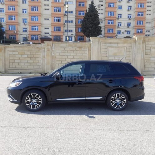 Mitsubishi Outlander 2015, 65,000 km - 2.4 л - Bakı