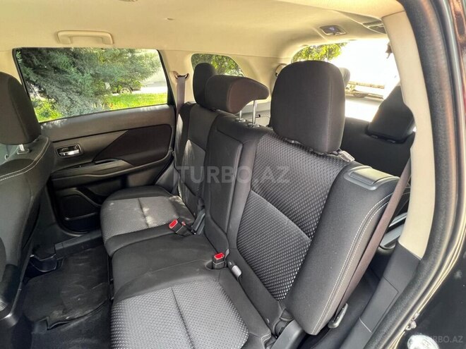 Mitsubishi Outlander 2015, 65,000 km - 2.4 л - Bakı