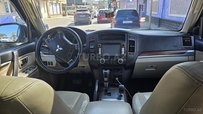 Mitsubishi Pajero 2008, 255,000 km - 3.0 л - Bakı