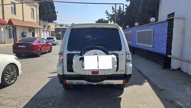 Mitsubishi Pajero 2008, 255,000 km - 3.0 л - Bakı
