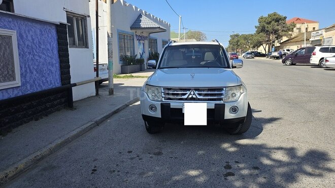 Mitsubishi Pajero 2008, 255,000 km - 3.0 л - Bakı