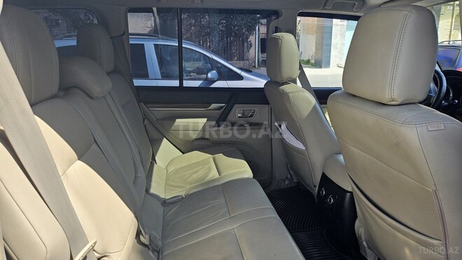 Mitsubishi Pajero 2008, 255,000 km - 3.0 л - Bakı