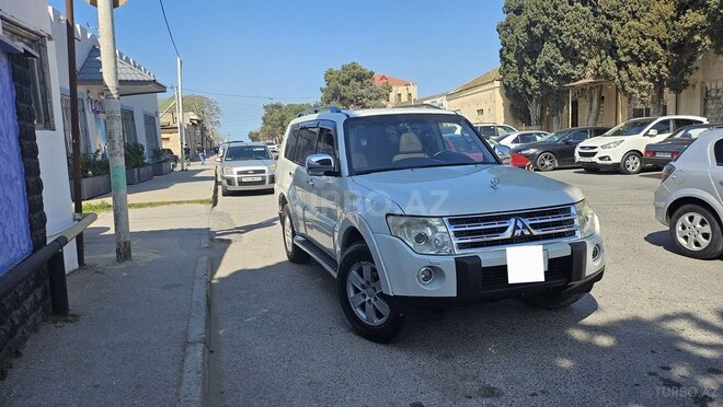 Mitsubishi Pajero 2008, 255,000 km - 3.0 л - Bakı