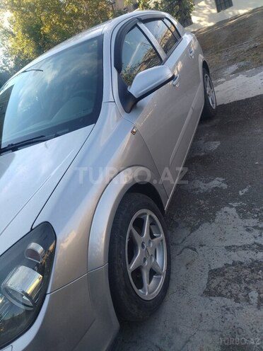 Opel Astra 2005, 375,000 km - 1.4 l - Gəncə
