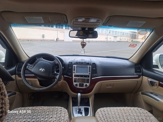 Hyundai Santa Fe-12