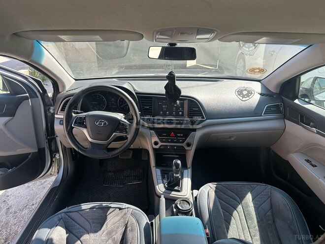 Hyundai Elantra 2016, 265,000 km - 2.0 л - Bakı
