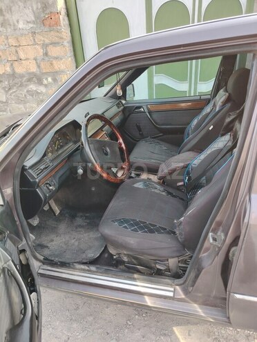 Mercedes E 250 1991, 955,000 km - 2.5 l - Şəki