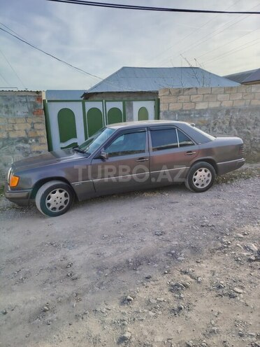 Mercedes E 250 1991, 955,000 km - 2.5 l - Şəki