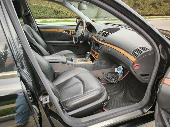 Mercedes E 320 2002, 292,000 km - 3.2 l - Bakı