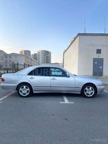 Mercedes E 240 2000, 378,000 km - 2.6 l - Bakı
