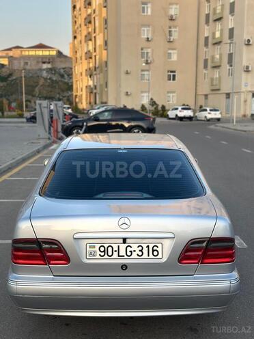 Mercedes E 240 2000, 378,000 km - 2.6 l - Bakı