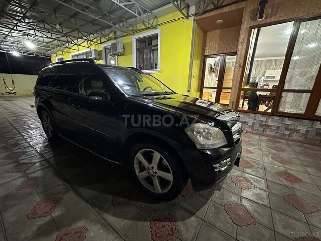 Mercedes GL 550 2008, 209,000 km - 5.5 l - Neftçala