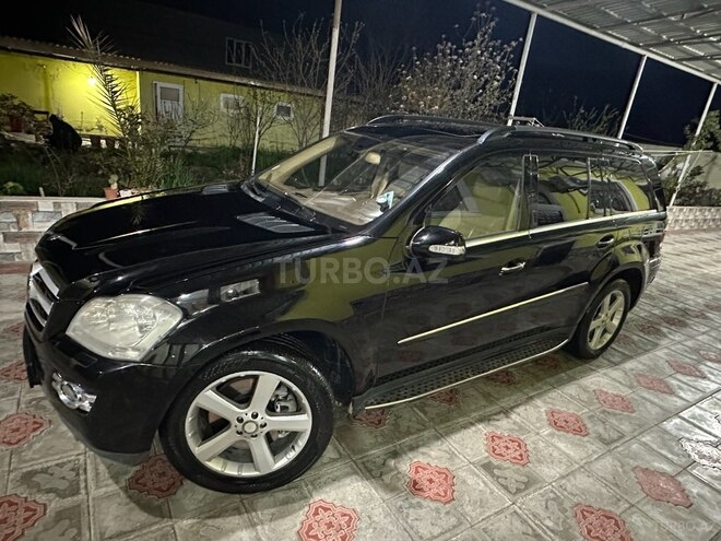 Mercedes GL 550 2008, 209,000 km - 5.5 l - Neftçala