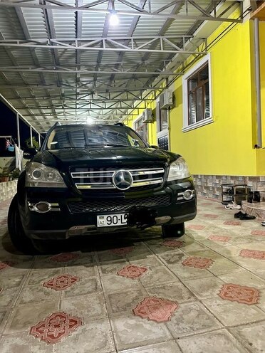 Mercedes GL 550 2008, 209,000 km - 5.5 l - Neftçala