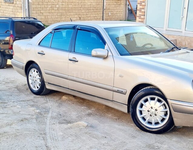 Mercedes E 240 1999, 350,000 km - 2.4 l - Bakı