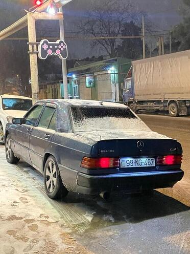Mercedes 190 1992, 180,000 km - 2.0 l - Bakı