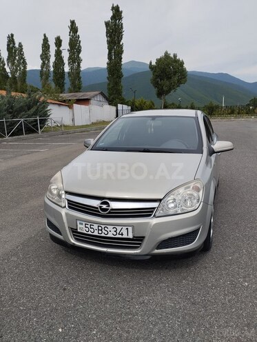 Opel Astra 2007, 294,000 km - 1.4 л - Şəki