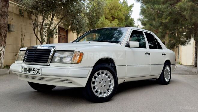 Mercedes E 220 1993, 459,876 km - 2.2 l - Bakı