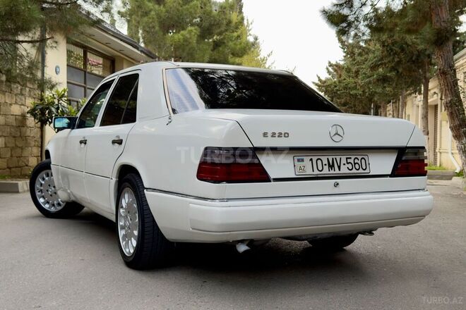 Mercedes E 220 1993, 459,876 km - 2.2 l - Bakı