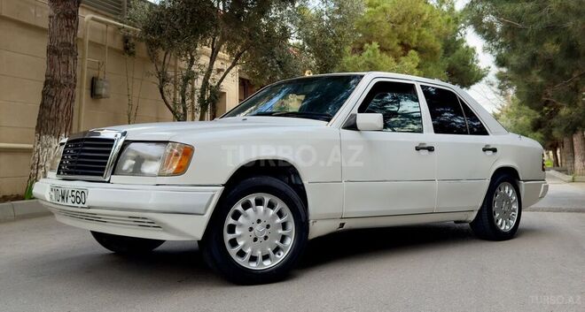 Mercedes E 220 1993, 459,876 km - 2.2 l - Bakı