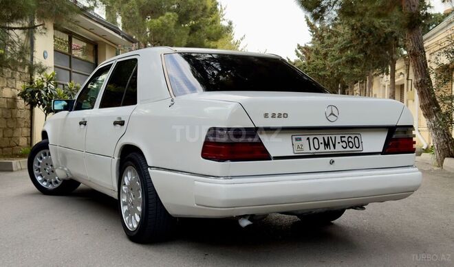 Mercedes E 220 1993, 459,876 km - 2.2 l - Bakı