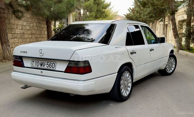 Mercedes E 220 1993, 459,876 km - 2.2 l - Bakı