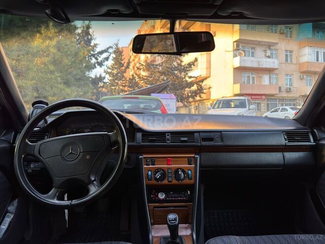 Mercedes E 220 1993, 459,876 km - 2.2 l - Bakı