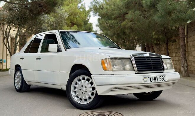Mercedes E 220 1993, 459,876 km - 2.2 l - Bakı