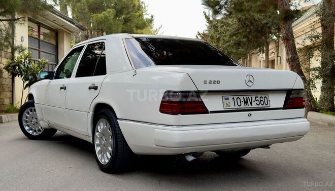 Mercedes E 220 1993, 459,876 km - 2.2 l - Bakı