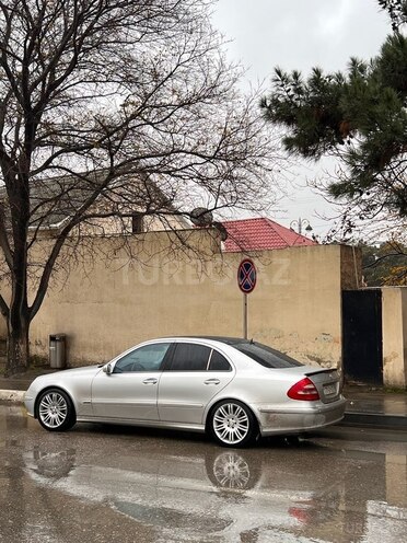 Mercedes E 320 2004, 260,000 km - 3.2 l - Bakı