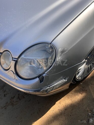 Mercedes E 320 2004, 260,000 km - 3.2 l - Bakı