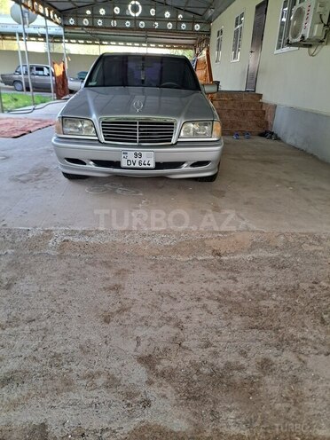 Mercedes C 230 2000, 274,000 km - 2.3 l - Saatlı