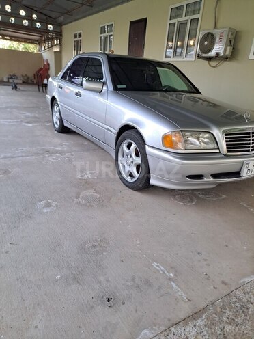Mercedes C 230 2000, 274,000 km - 2.3 l - Saatlı