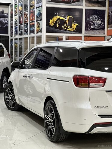 Kia Carnival 2015, 245,000 km - 2.2 l - Bakı